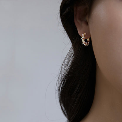 Pearl Earrings Autumn And Winter Special-interest Design Bead Eardrops Earrings New Elegant Circle Ear Clip Women